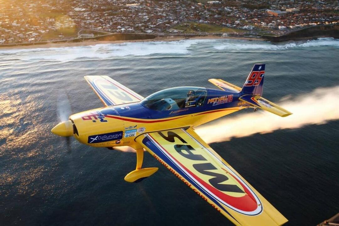 Extreme Aerobatics in an Extra 300L Marks Point NSW