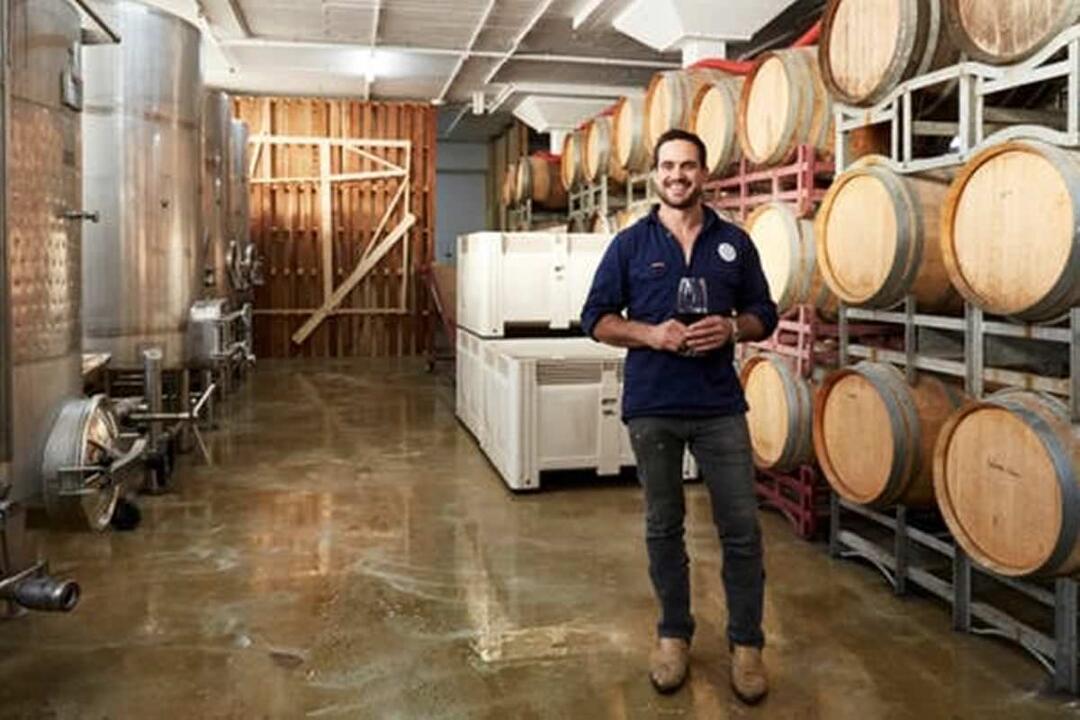 Behind the Scene Beer and Wine Tour Sydney NSW