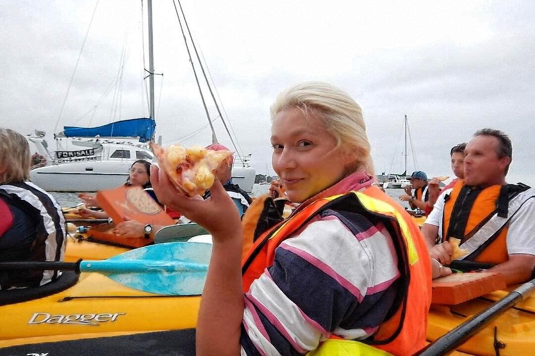 Pizza Paddle, Dinner Kayak Tour Batemans Bay NSW