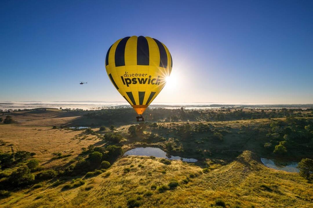Brisbane Balloon Flight for 2 with Breakfast Brisbane QLD