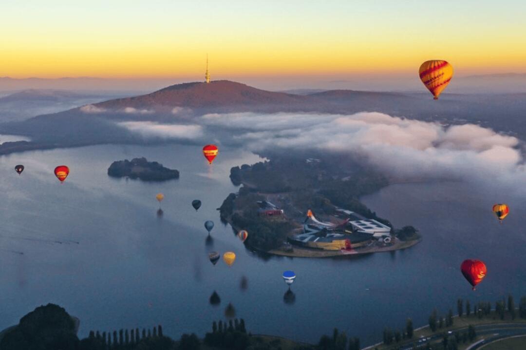 Weekend Canberra Balloon Flight, with Breakfast Canberra ACT