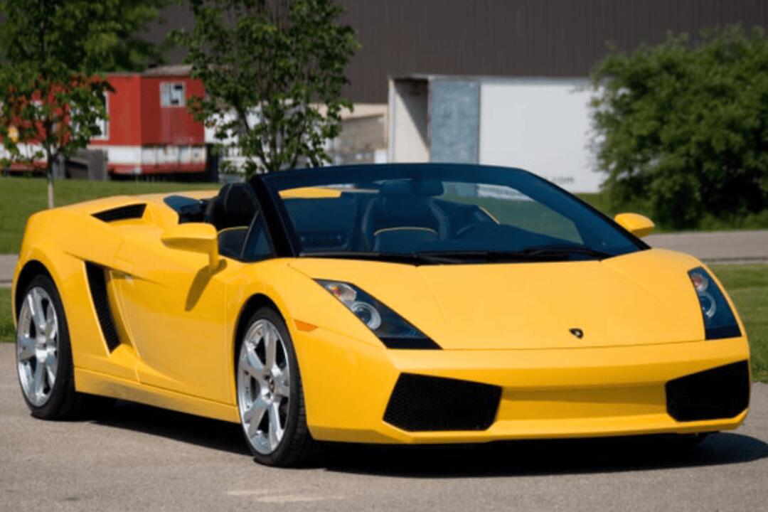 Drive a Lamborghini, 30 Minutes Helensvale QLD