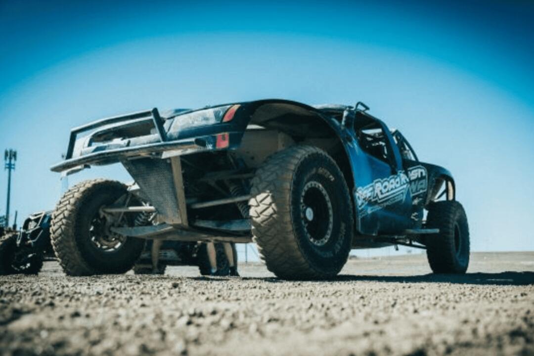 V8 Trophy Truck and Can-Am, 18 Laps Neerabup WA
