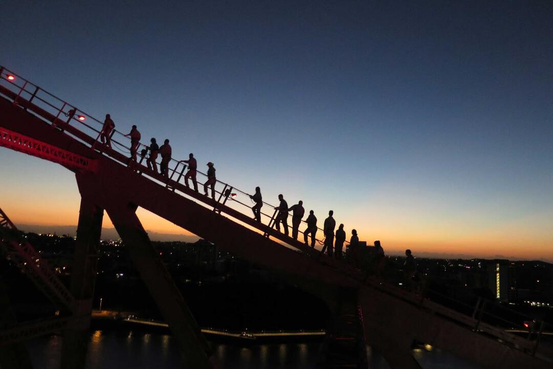 Climb the Story Bridge at Dawn Brisbane QLD