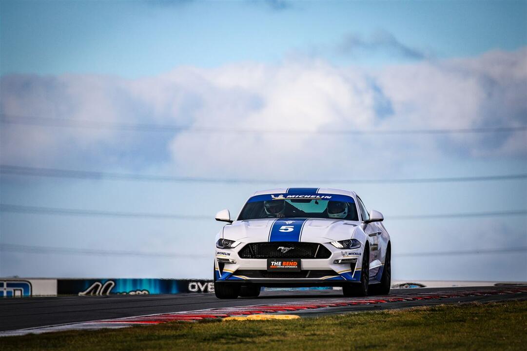 Hot Lap in V8 Mustang Tailem Bend SA