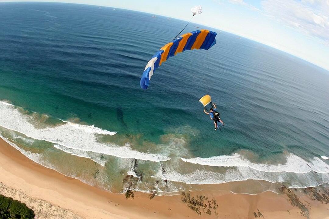15,000ft Tandem Skydive at Wollongong, Weekday Wollongong NSW
