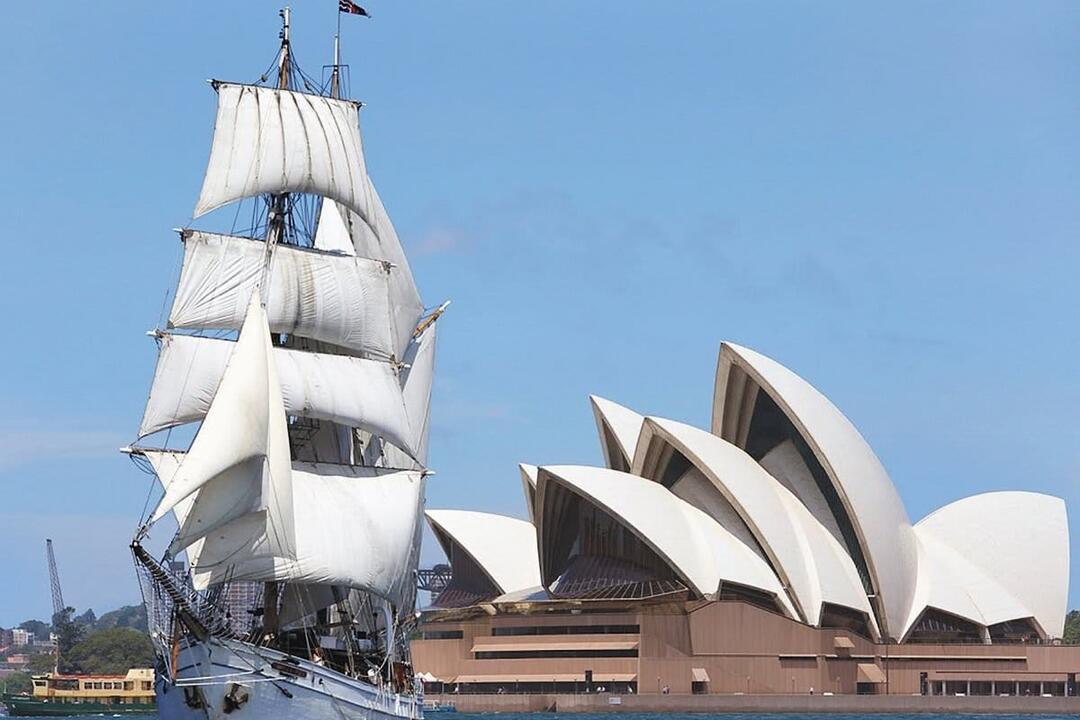 Tall Ship Lunch Cruise Sydney NSW